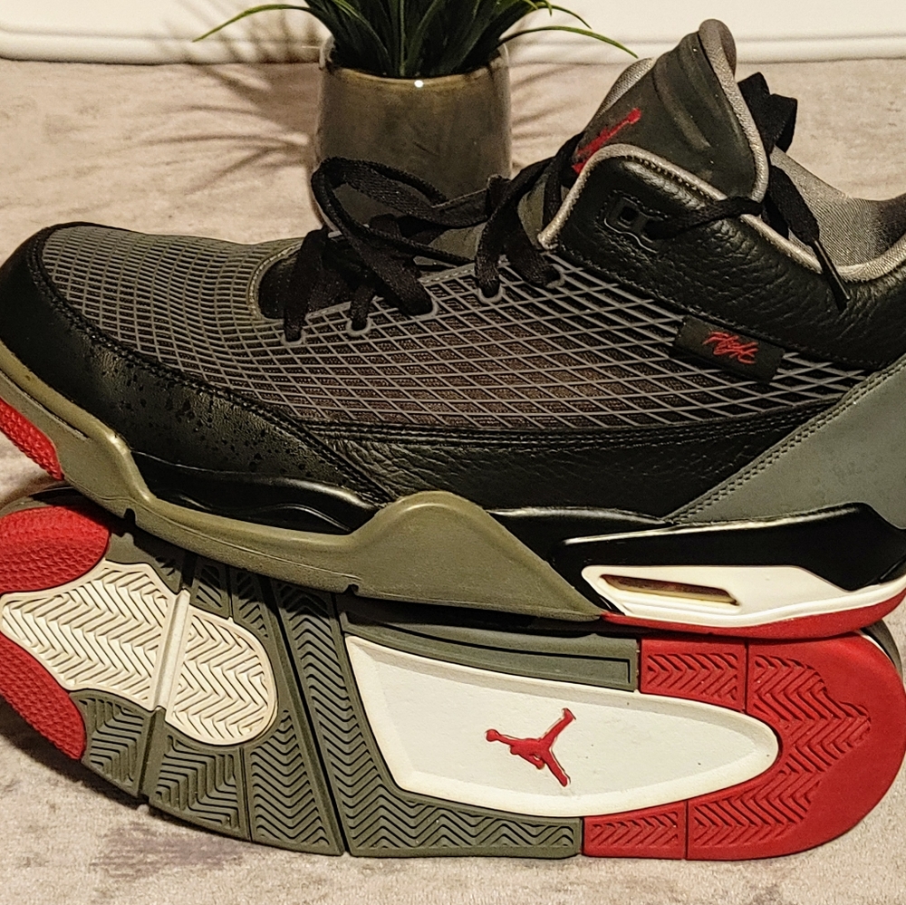 Jordan Men's Athletic Shoes Black Gray Red
